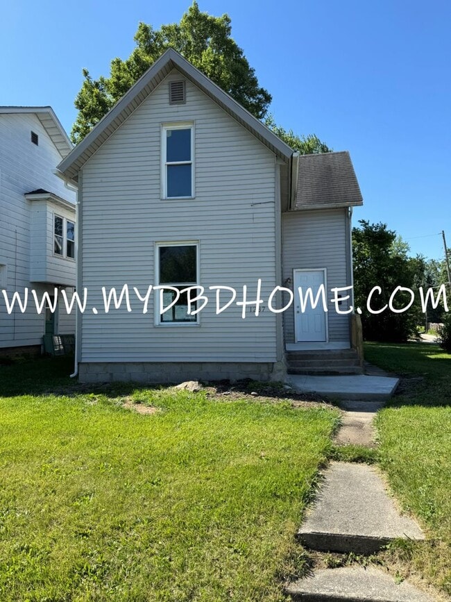 property at 1237 Nuttman Ave