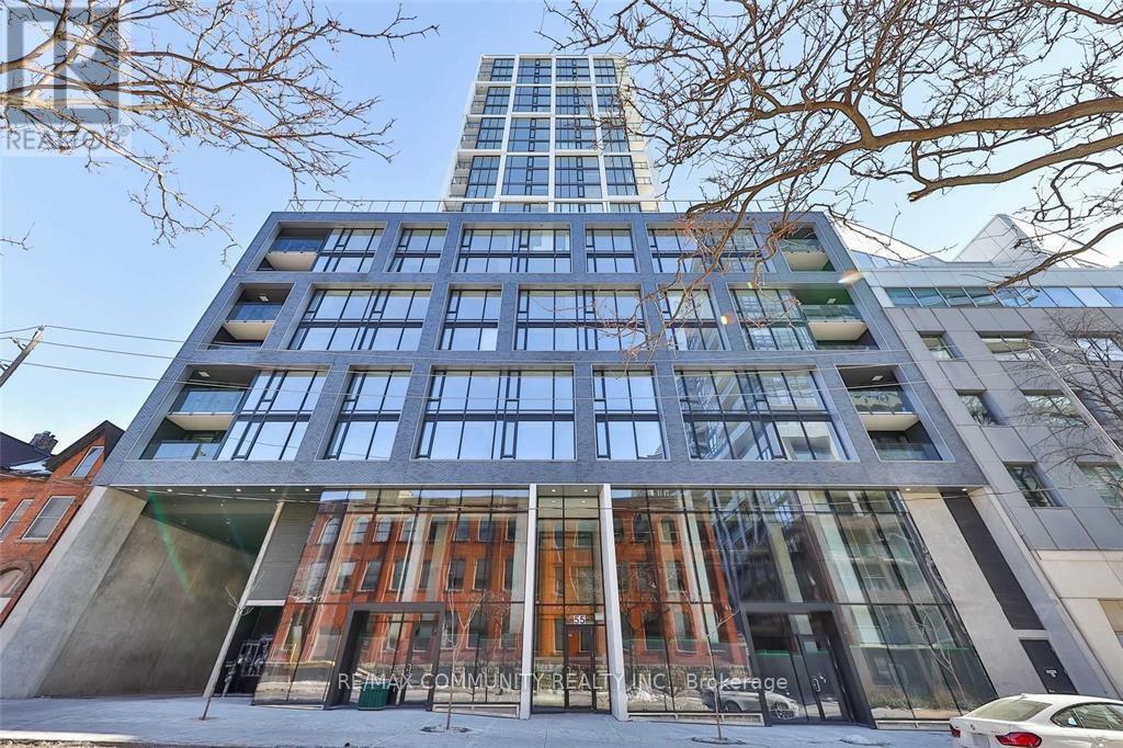 55 Ontario St in Toronto, ON - Building Photo