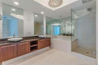 2711 S Ocean Dr-Unit -1205 in Hollywood, FL - Building Photo - Building Photo
