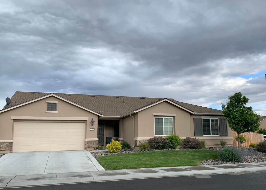 1482 Tule Peak Cir in Carson City, NV - Building Photo