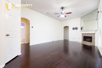 2800 Summit View Dr in Plano, TX - Building Photo - Building Photo