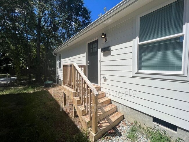 2109 Hart St in Durham, NC - Building Photo - Building Photo