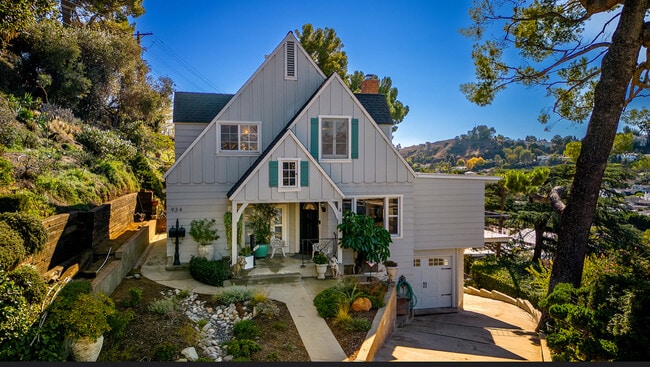 934 Highline Rd, Unit House in Glendale, CA - Foto de edificio - Building Photo