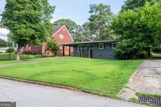 2131 Bixler Cir in Decatur, GA - Building Photo - Building Photo