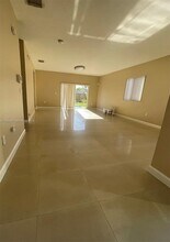 390 NE 35th Ave in Homestead, FL - Building Photo - Building Photo
