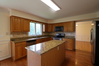 1026 Bexhill Dr in Frederick, MD - Building Photo - Building Photo