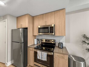 626 N Delaware Ave, Unit ID1055931P in Philadelphia, PA - Building Photo - Building Photo