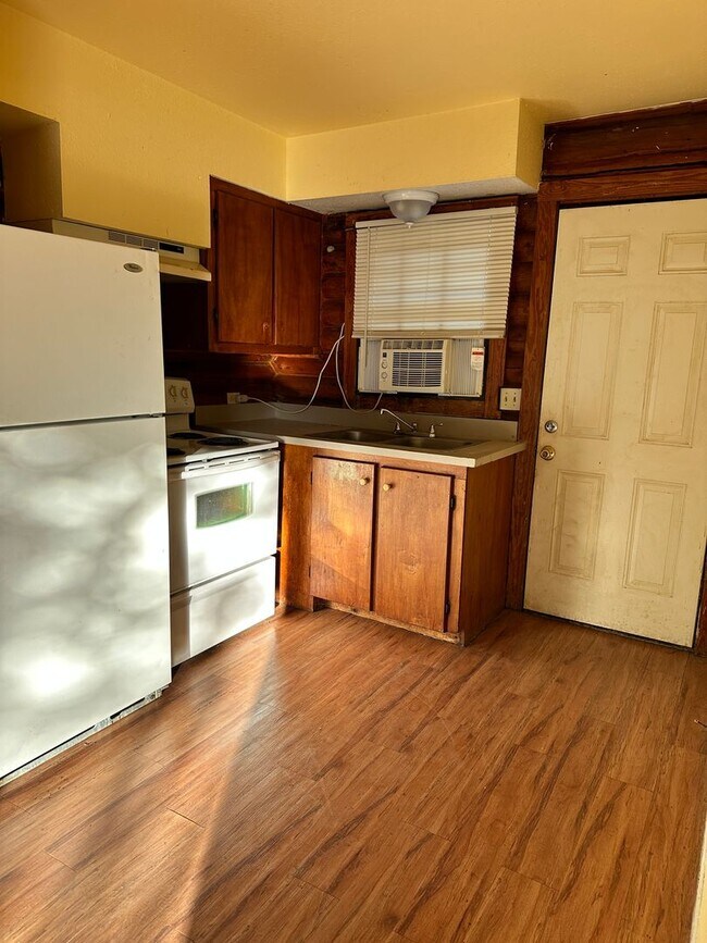 234 San Angelo St in Bandera, TX - Building Photo - Building Photo