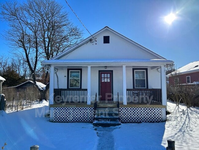 property at 626 N Winchester Ave