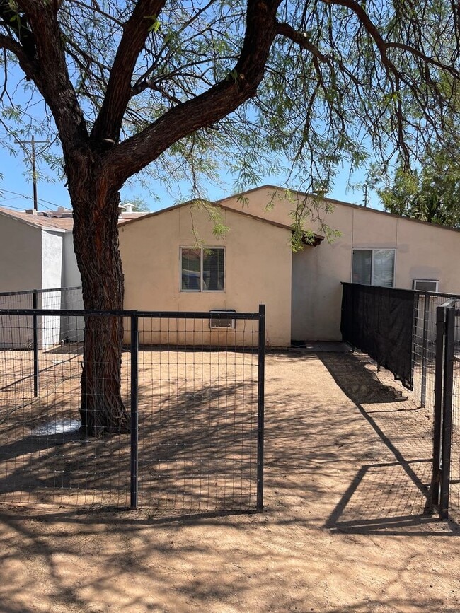 property at 2030 N Vine Ave