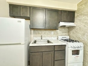 7100 Oxford Ave in Philadelphia, PA - Building Photo - Building Photo