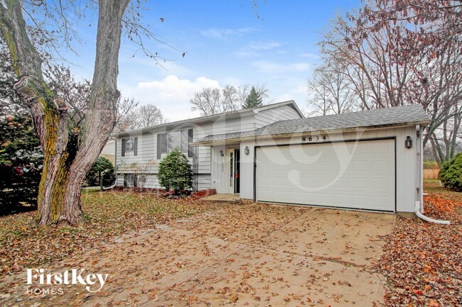 8634 Lighthorse Dr in Indianapolis, IN - Building Photo - Building Photo