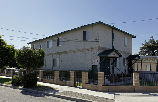 8605 Cypress Ave in Fontana, CA - Building Photo - Building Photo