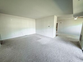 210 Park Terrace Ct SE in Vienna, VA - Building Photo - Building Photo