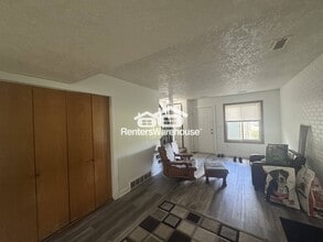 1911 E Creston Ave in Des Moines, IA - Building Photo - Building Photo