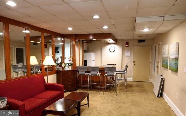 801 N Pitt St in Alexandria, VA - Building Photo - Building Photo