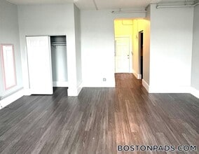 50 Franklin St in Worcester, MA - Foto de edificio - Building Photo