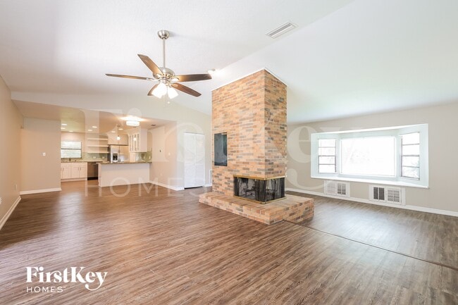 5305 Lisa Ave in Lakeland, FL - Building Photo - Building Photo