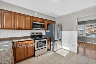 90 Ruth Dr in Florissant, MO - Building Photo - Building Photo