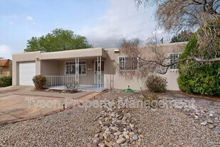6701 Zimmerman Ave NE in Albuquerque, NM - Building Photo