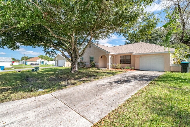 1287 Lingen Ave NW in Palm Bay, FL - Building Photo - Building Photo