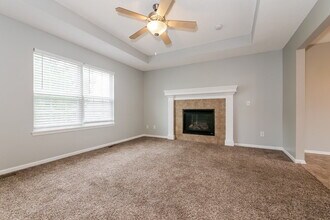 515 Hibiscus Dr in Belton, MO - Building Photo - Building Photo