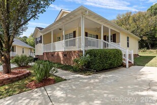 131 Joseph Ln in Mooresville, NC - Building Photo