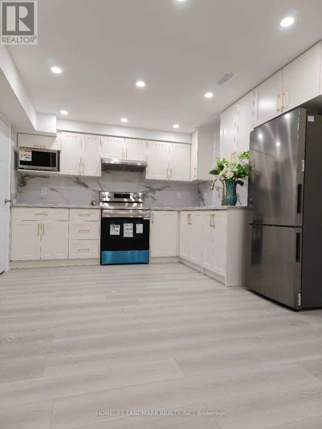 252 Borealis Ave in Aurora, ON - Building Photo - Building Photo