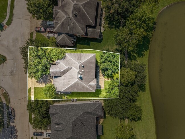 property at 7711 Summer Shore Dr