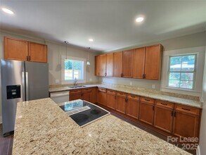 340 W Center Ave in Mooresville, NC - Building Photo - Building Photo