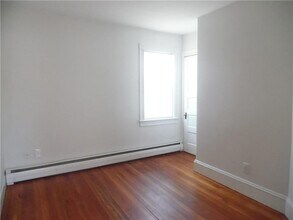 51 Union St in Warren, RI - Building Photo - Building Photo