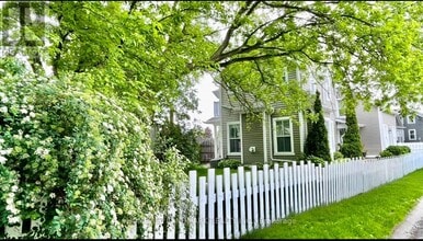 15 Station Ln in Markham, ON - Building Photo - Building Photo