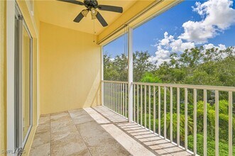 12091 Santaluz Dr in Ft. Myers, FL - Foto de edificio - Building Photo