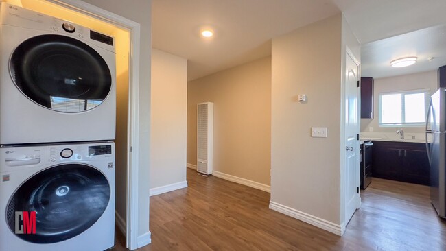 4388-4394 Delta Street in San Diego, CA - Building Photo - Interior Photo