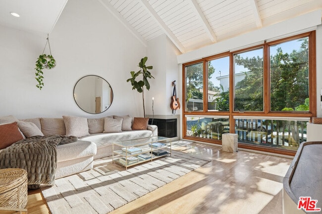 property at 605 Strand St