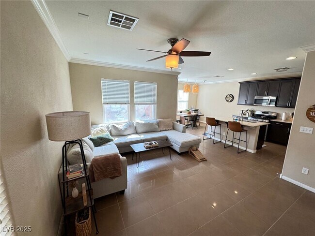 10528 Verona Wood St in Las Vegas, NV - Building Photo - Building Photo