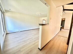 2330 S Brookside Pky in New Berlin, WI - Building Photo - Building Photo