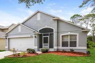 1932 Wiregrass Ct in Orlando, FL - Building Photo