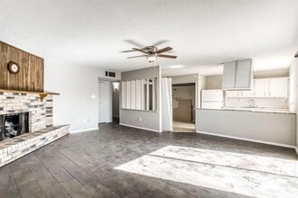 5656 Pearce St in The Colony, TX - Building Photo - Building Photo