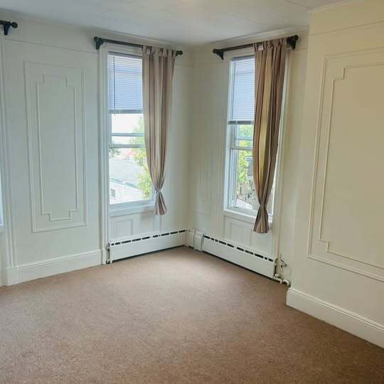 8013 87th Rd, Unit 2 in Woodhaven, NY - Foto de edificio - Building Photo