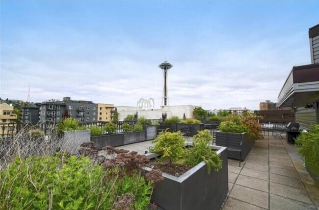 159 Denny Wy in Seattle, WA - Building Photo - Building Photo