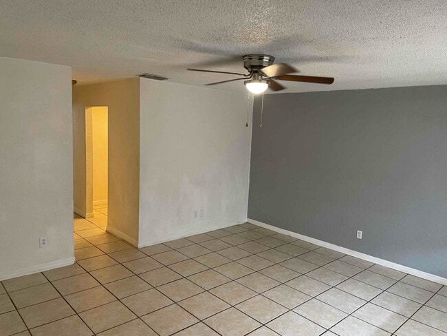 1629 Espanola Ave in Daytona Beach, FL - Building Photo - Building Photo