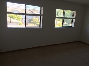 28687 SW Roger Blvd in Wilsonville, OR - Building Photo - Building Photo