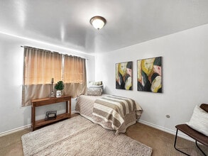 1727 Oregon St, Unit Unit A in Berkeley, CA - Foto de edificio - Building Photo