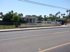 305 S Hardy Dr in Tempe, AZ - Building Photo - Building Photo