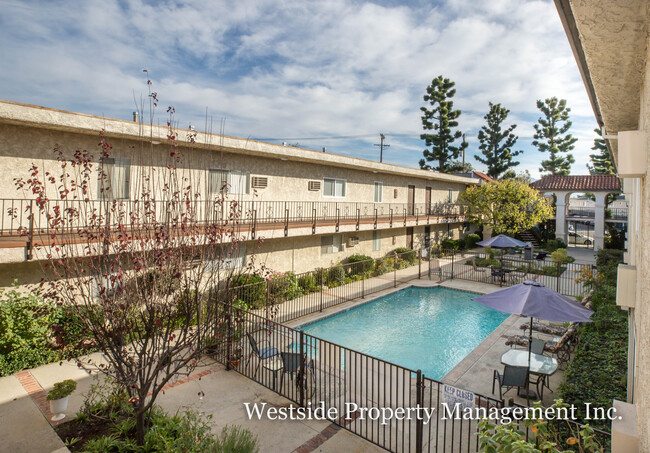 6253 Luxury Apartments in North Hollywood, CA - Foto de edificio - Building Photo