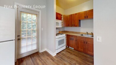 23 W Hollister St in Cincinnati, OH - Building Photo - Building Photo