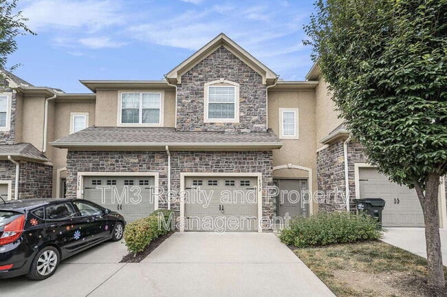 property at 15872 Valley View Dr