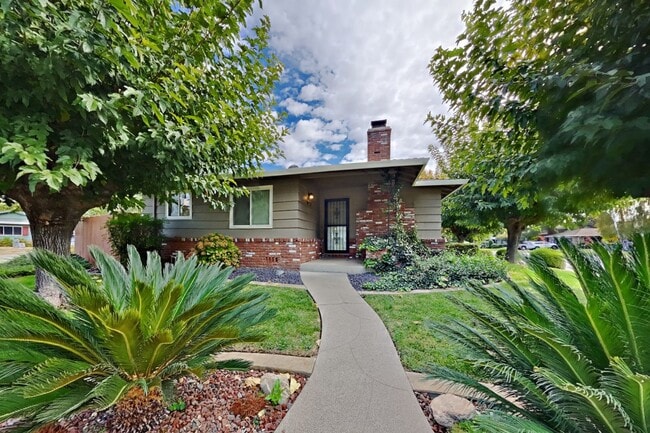 property at 1029-1029 Woodshire Way