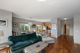 3000 Raleigh Ave in St. Louis Park, MN - Building Photo - Building Photo